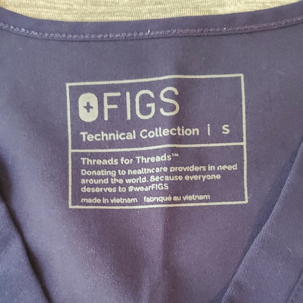 Figs Women's Navy Catarina Top